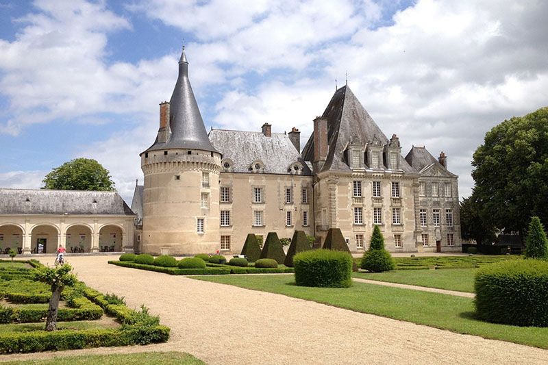 chateau Azay-le-Ferron bij glamping in Frankrijk