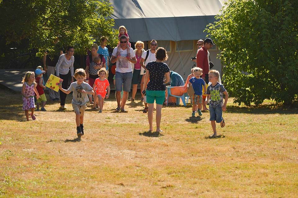 spelen op de camping